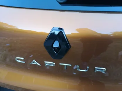 GLOSS BLACK REAR badge COVER for Renault Captur mk2 2019/2020 2021 (rear only)camera - Image 4