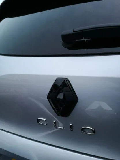Rear GLOSS BLACK Badge COVER for Renault Clio 5 FOR CARS WITH REAR CAMERA - Image 4